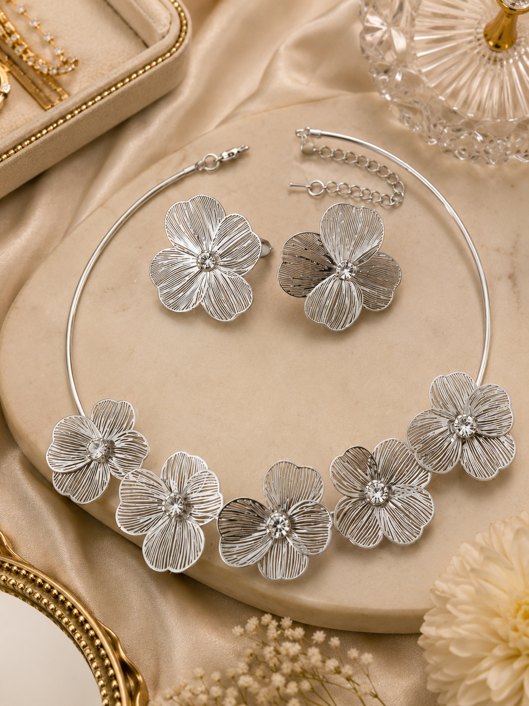 Western necklace